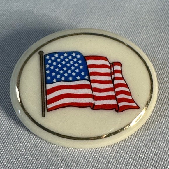 Vintage porcelain Lenox American flag pin - Picture 1 of 5